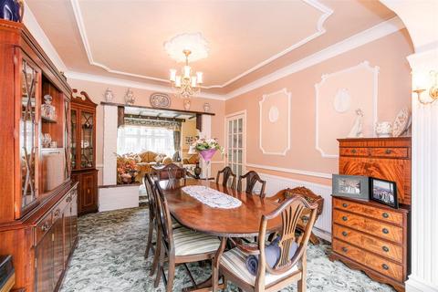 11 Woodberry Way, London, E4 7DY