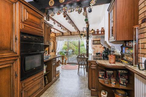 11 Woodberry Way, London, E4 7DY