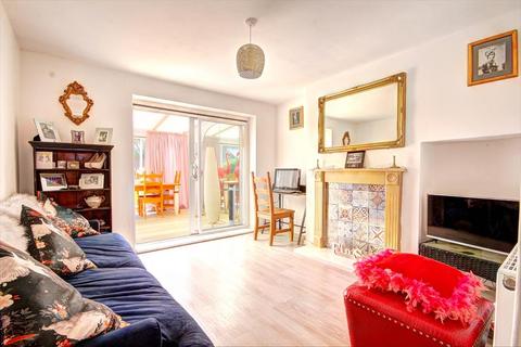 96 Battleton Road, Evesham, WR11 1JE