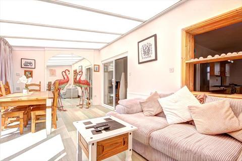 96 Battleton Road, Evesham, WR11 1JE