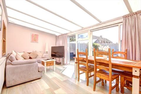 96 Battleton Road, Evesham, WR11 1JE