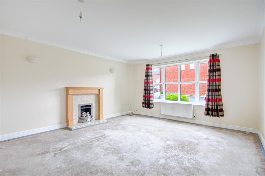 Lunns Gardens, Evesham 4 bed house for sale £399,000