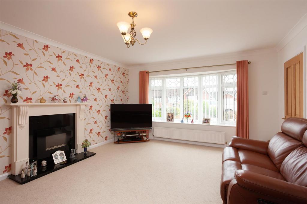 Oakhill Crescent, Strensall, York 3 bed detached bungalow for sale £