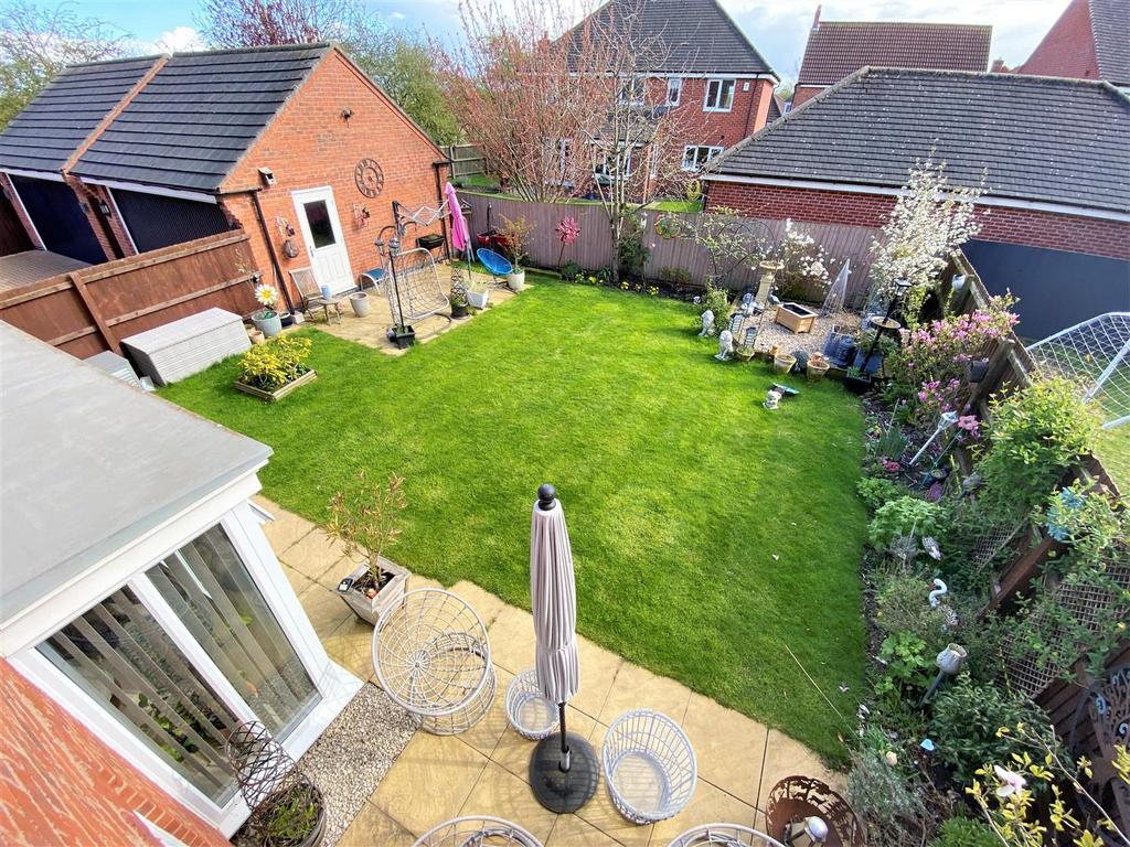 Tutt Close, Fernwood, Newark 4 bed detached house £425,000