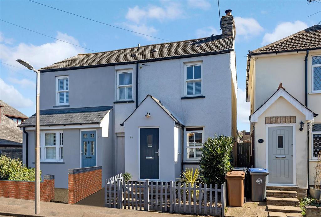 High Oak Road, Ware 2 bed semidetached house £425,000
