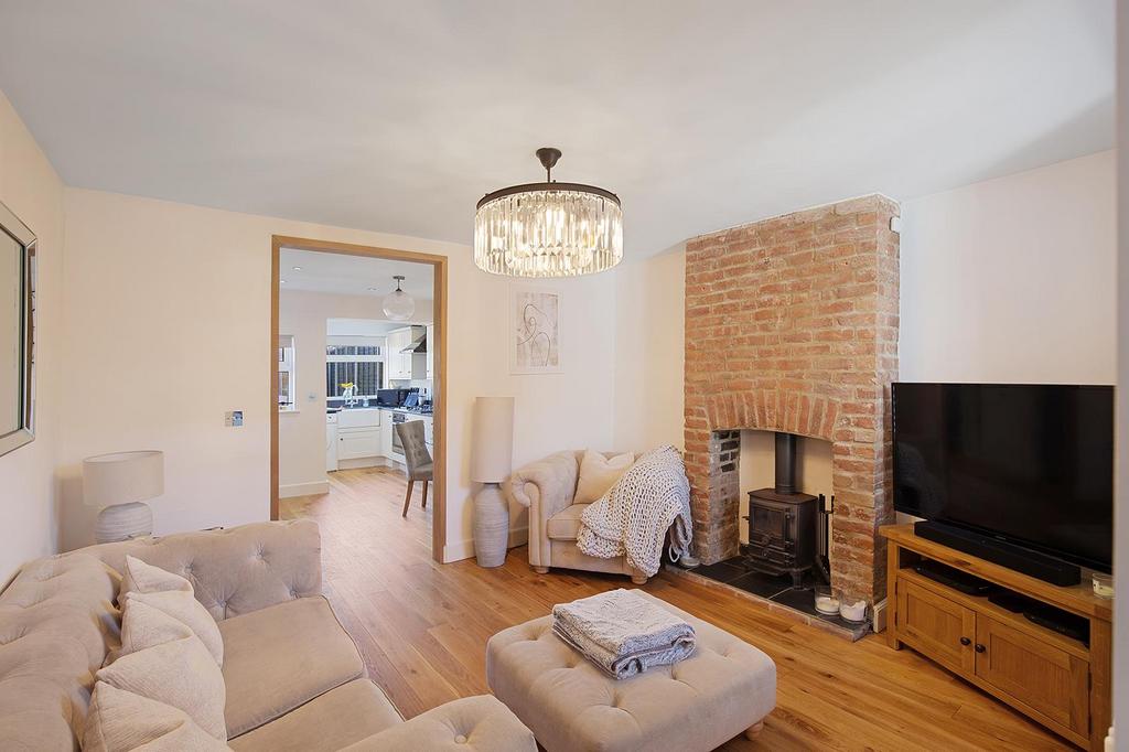 High Oak Road, Ware 2 bed semidetached house £425,000