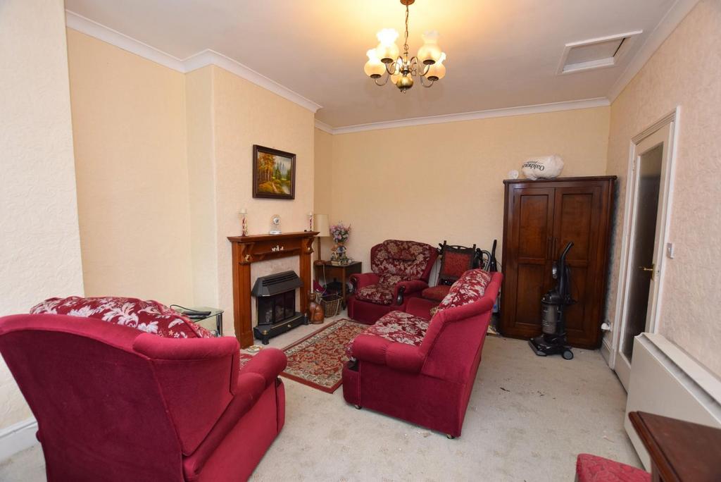 Colne Road, Earby, Barnoldswick 3 bed terraced house for sale £75,000