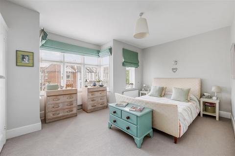 99 Loveday Road, London, W13 9JU