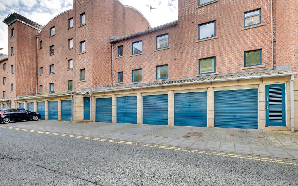 Garages/Parking