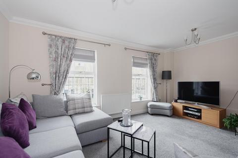 32 Cavendish Walk, Epsom, KT19 8AP