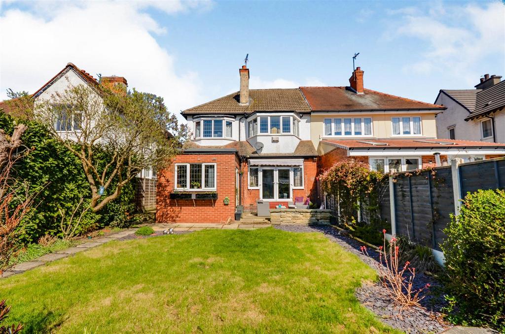 Anlaby High Road, Hull 3 bed semidetached house for sale £300,000