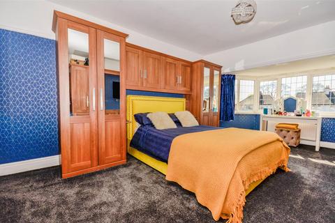 1041 Anlaby Road, Hull, HU4 7PW