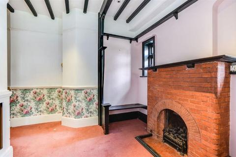 30 West Lodge Avenue, London, W3 9SF