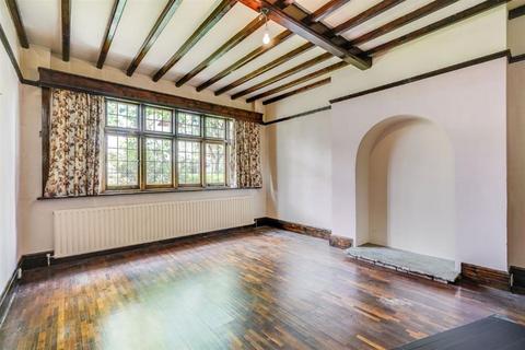 30 West Lodge Avenue, London, W3 9SF