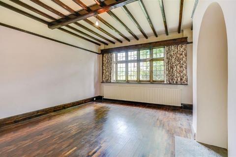 30 West Lodge Avenue, London, W3 9SF
