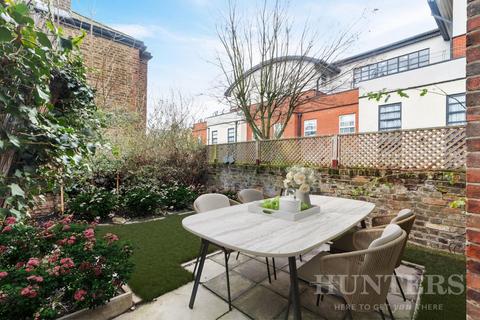 65 Rangemoor Road, London, N15 4NA