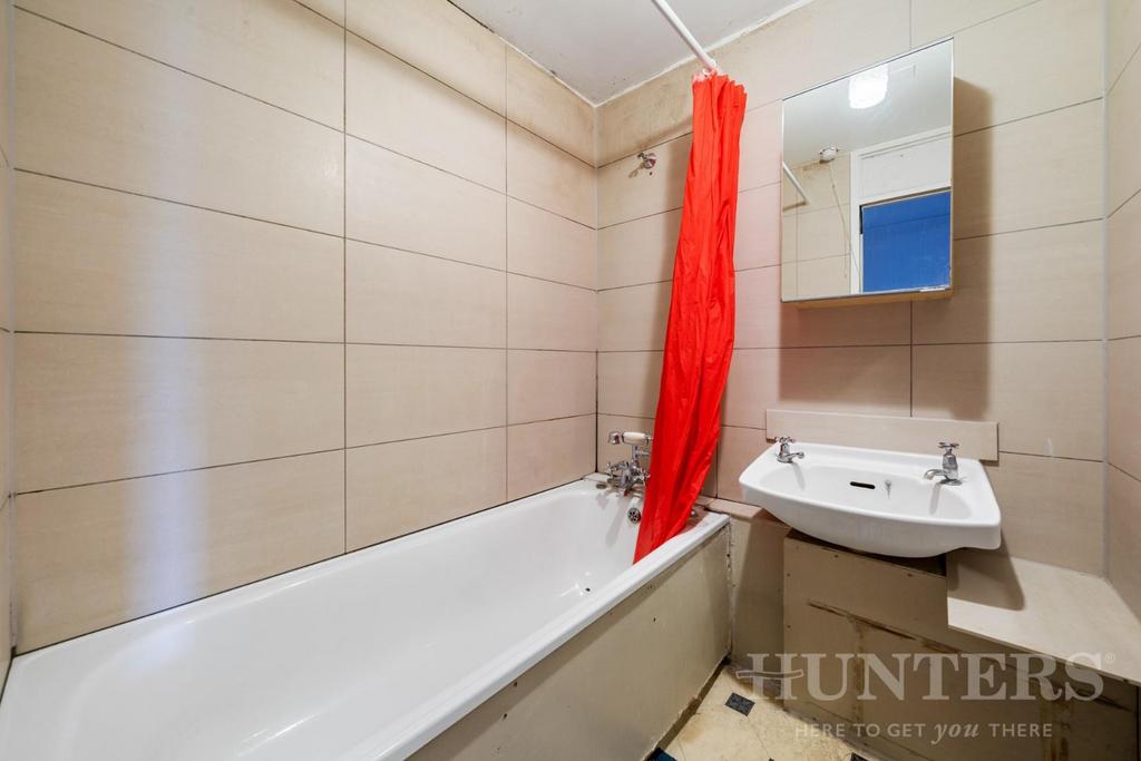24 Jarrow Road N17 9 PP-8.jpg