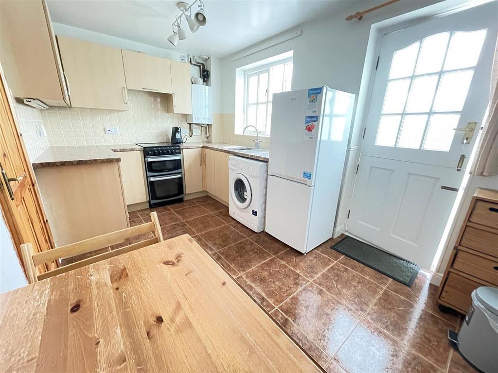 Dining kitchen