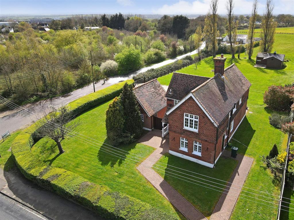 Great Warley Street, Great Warley, Brentwood 4 bed detached house for sale £1,500,000