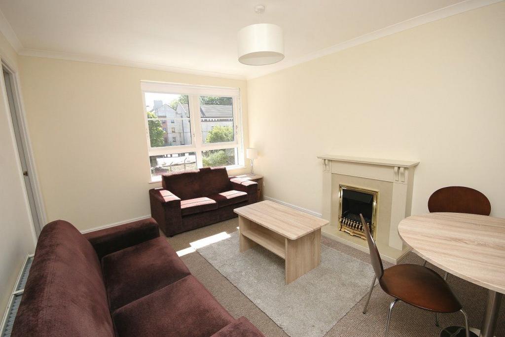 Dicksonfield, Edinburgh 2 bed flat £1,250 pcm (£288 pw)
