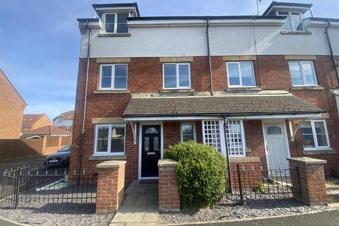 4 bedroom townhouse for sale, Beadnell Grove, Ashington