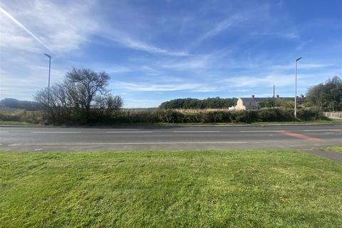 8 Beadnell Grove, Ashington, NE63 8TY