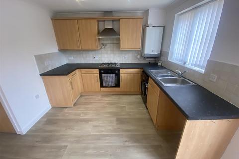 8 Beadnell Grove, Ashington, NE63 8TY