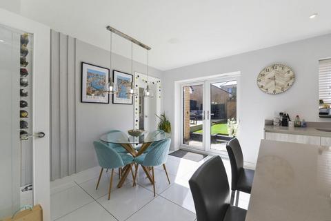 29 Baddlesmere Drive, Kings Hill, West Malling, ME19 4SG
