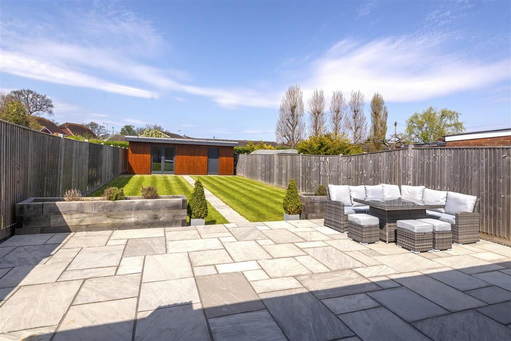 Warrington Road, Paddock Wood, Tonbridge 4 bed semidetached house for
