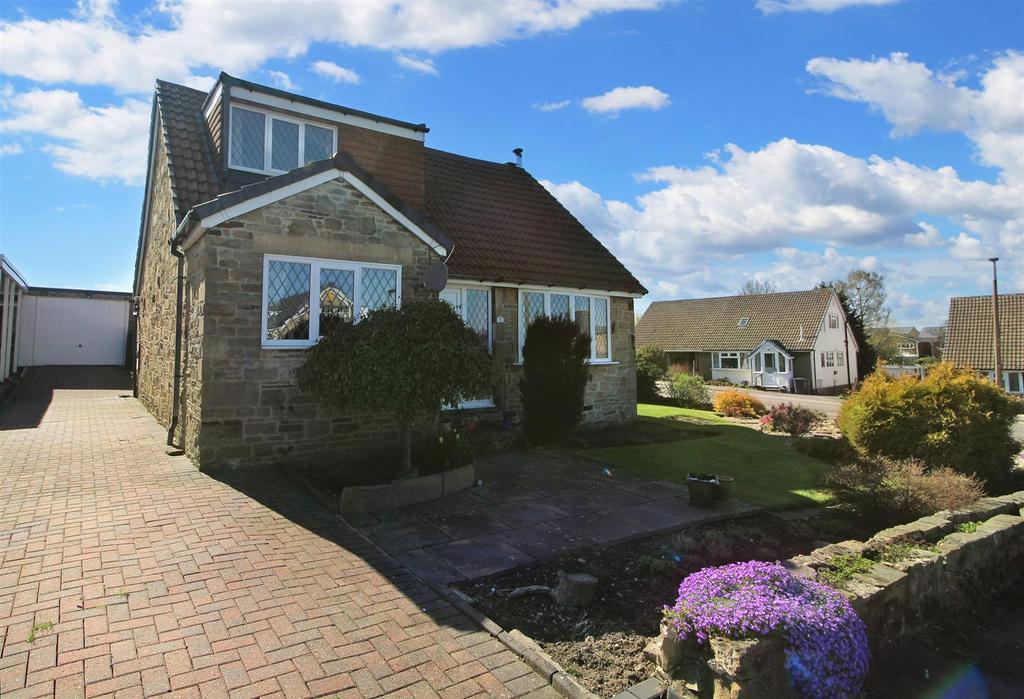 Dene Road, Skelmanthorpe... 3 bed detached house £325,000
