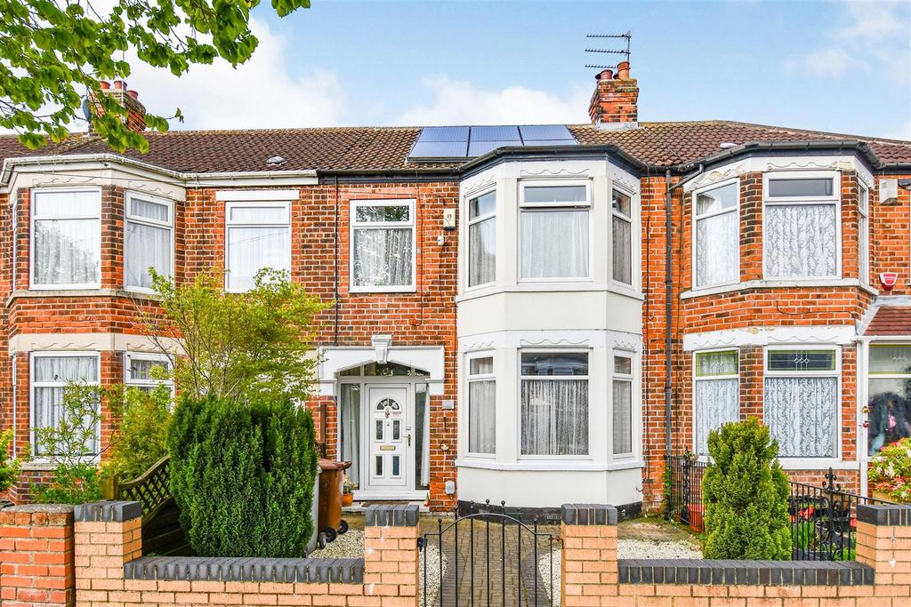 Priory Road, Hull 3 bed terraced house for sale £165,000