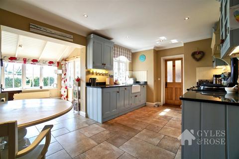 4 bedroom detached house for sale, Ardleigh, Colchester