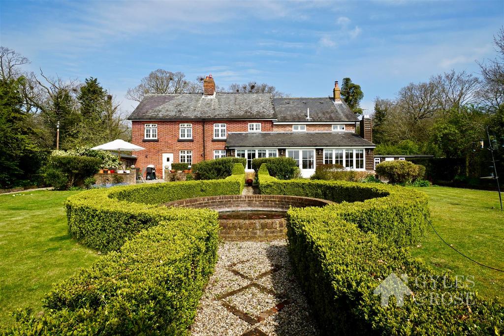 Ardleigh, Colchester 4 bed detached house for sale £800,000