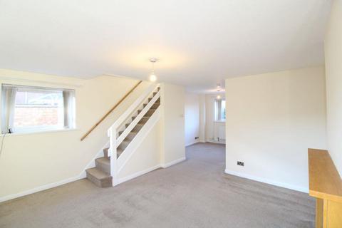 3 bedroom end of terrace house to rent, Cowdray Court, Kingston Park, Newcastle Upon Tyne