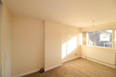 3 bedroom end of terrace house to rent, Cowdray Court, Kingston Park, Newcastle Upon Tyne