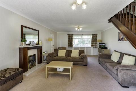 5 bedroom detached house for sale, Woodland Close, Wickersley, Rotherham