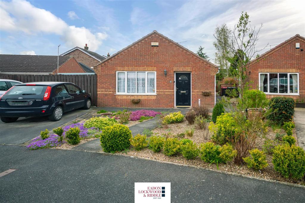Marlowe Close, Bramley, Rotherham 2 bed bungalow for sale £132,500