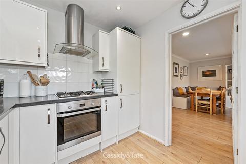 16 Barnfield Road, St Albans, AL4 9UP