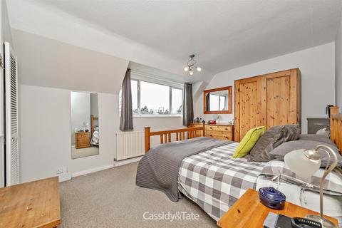 16 Barnfield Road, St Albans, AL4 9UP