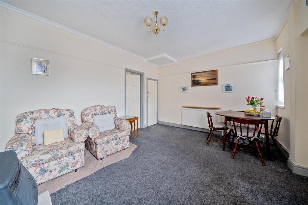 Clase Road, Morriston, Swansea 2 bed semidetached house for sale £