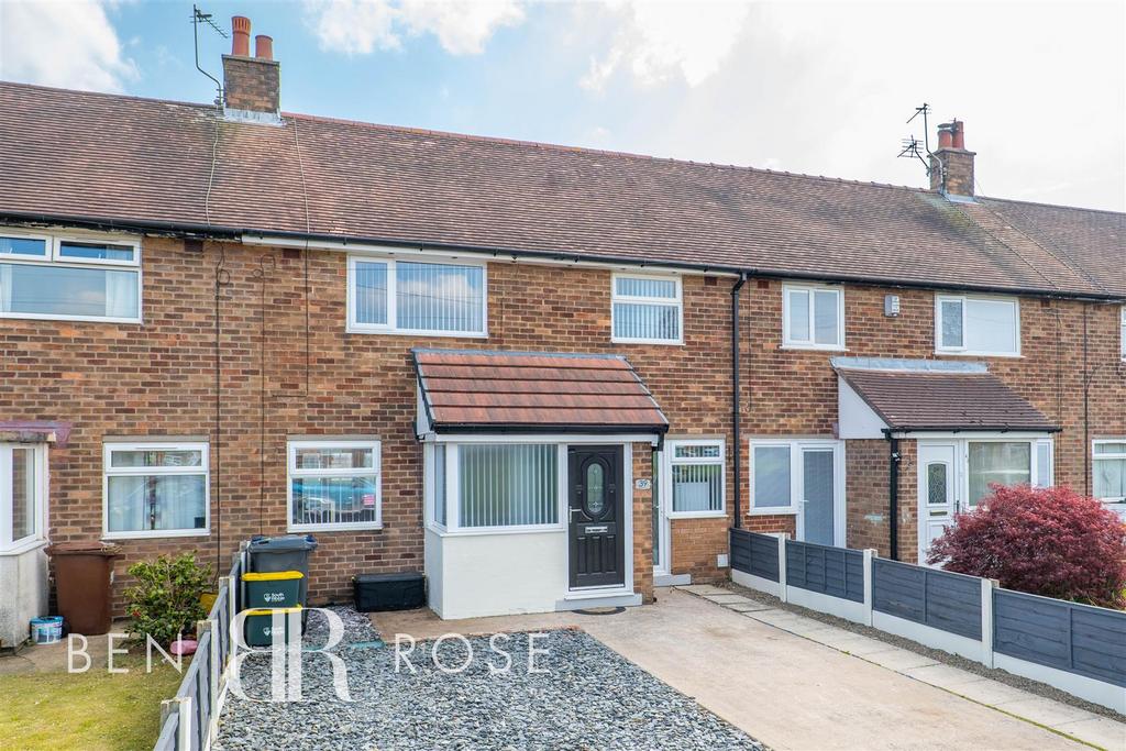 Queensway, Leyland 3 bed terraced house for sale £140,000