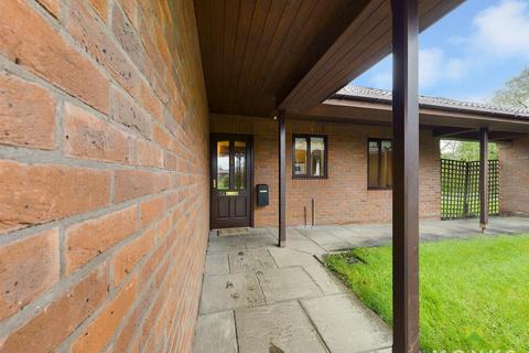 2 bedroom semi-detached bungalow for sale, 34 Meadowbrook Court, Gobowen, Oswestry