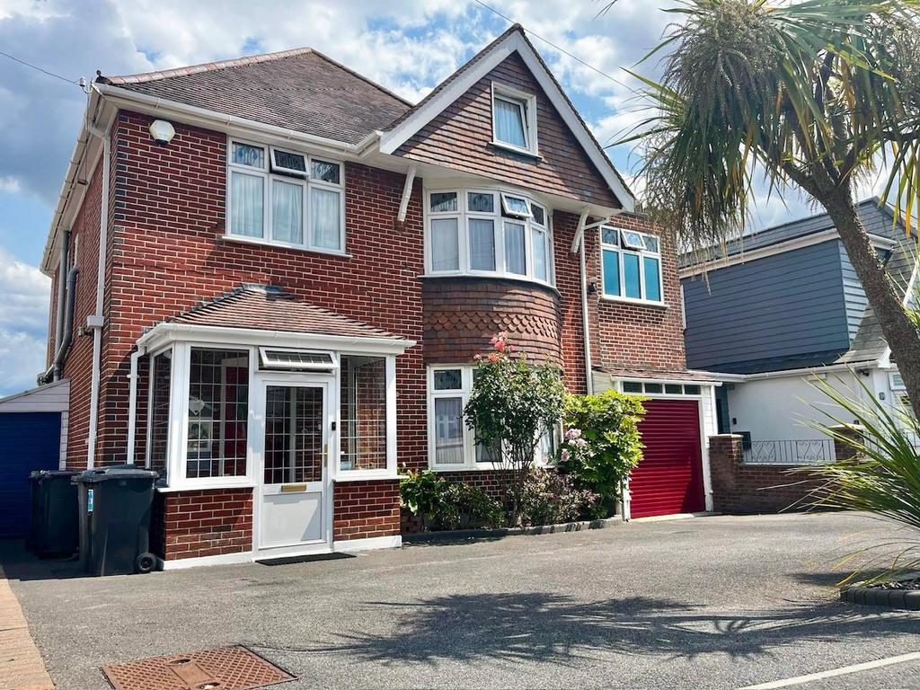 Hillcrest Road, Bournemouth BH9 6 bed detached house for sale £650,000