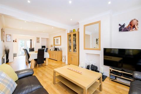 3 bedroom house for sale - Burnham Road, Chingford