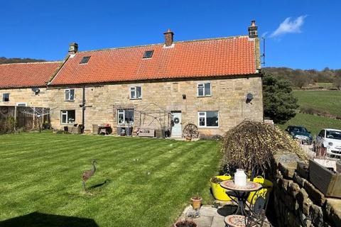 5 bedroom farm house to rent - Red House Farm, Aislaby