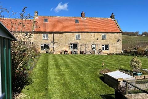 5 bedroom farm house to rent - Red House Farm, Aislaby