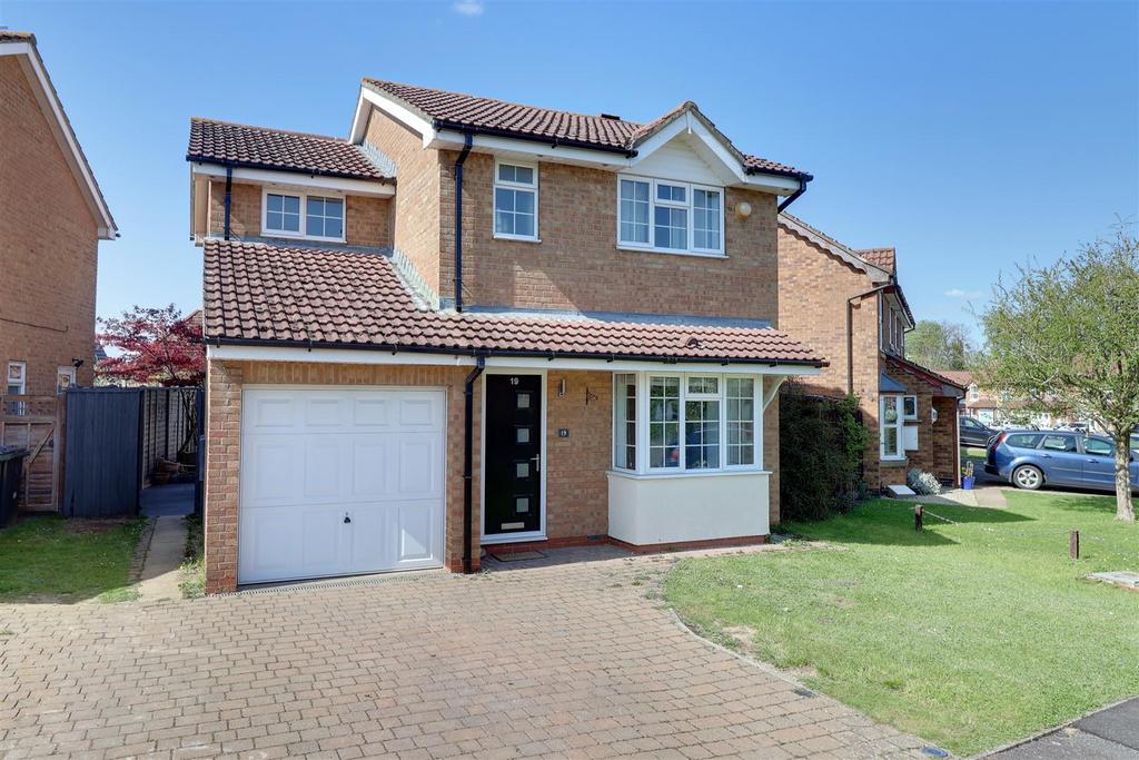 Spinney Road, Barnwood 3 bed detached house for sale £359,950