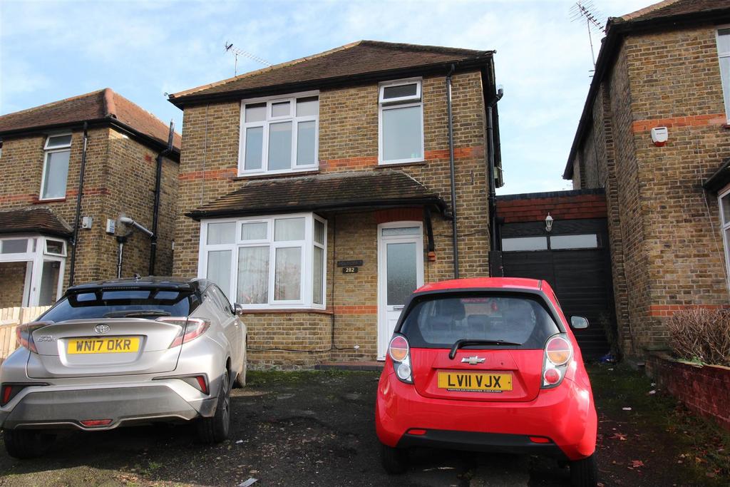 Cowley Road, Uxbridge, 5 bed detached house £2,465 pcm (£569 pw)