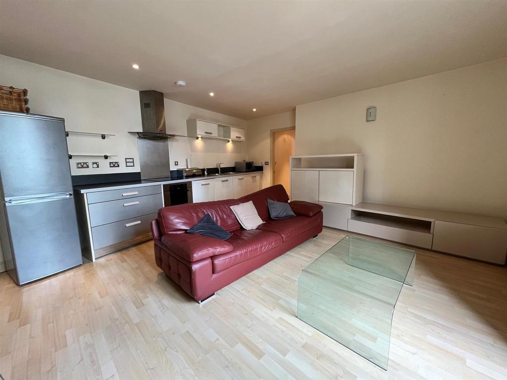 The Bridge, 40 Dearmans Place, Salford 1 bed flat £1,000 pcm (£231 pw)