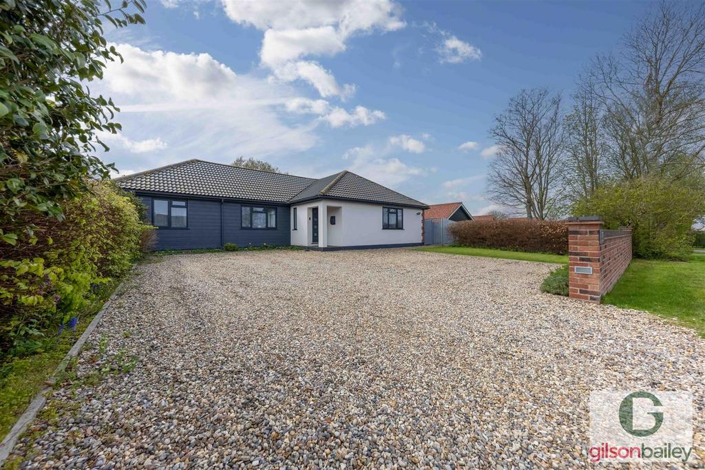 Caistor Lane, Caistor St. Edmund, Norwich 4 bed bungalow £725,000